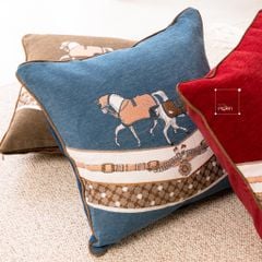 Vỏ Gối Tựa Lưng Nhung Hoạ Tiết Ngựa Châu Âu
