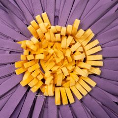 Vỏ Gối Tròn Tựa Lưng Sofa Đính Hoa Hướng Dương Sang Trọng