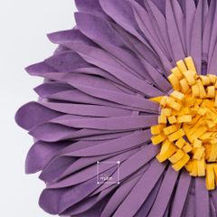 Vỏ Gối Tròn Tựa Lưng Sofa Đính Hoa Hướng Dương Sang Trọng