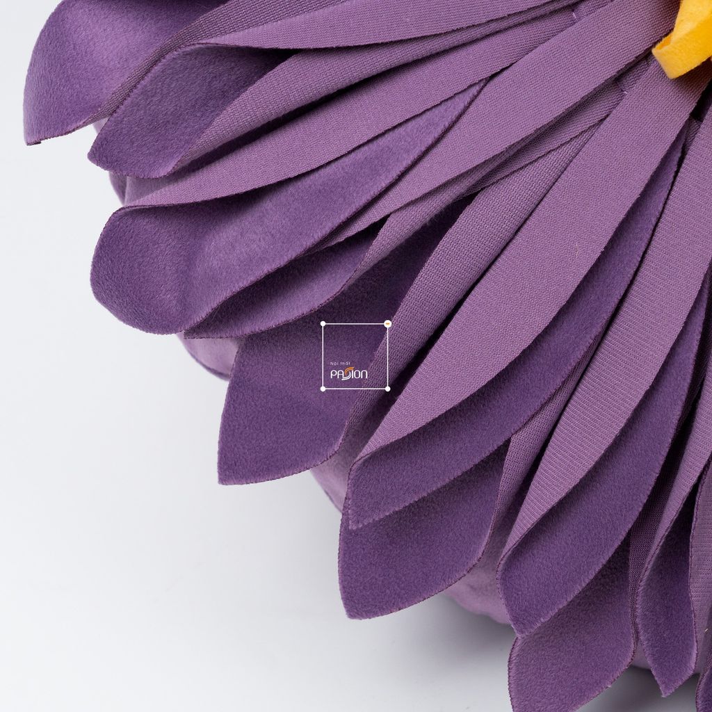 Vỏ Gối Tròn Tựa Lưng Sofa Đính Hoa Hướng Dương Sang Trọng