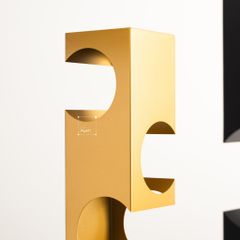 Giá Để Rượu Decor Kim Loại Kiểu Vuông Trang Trí Sảnh Tiệc