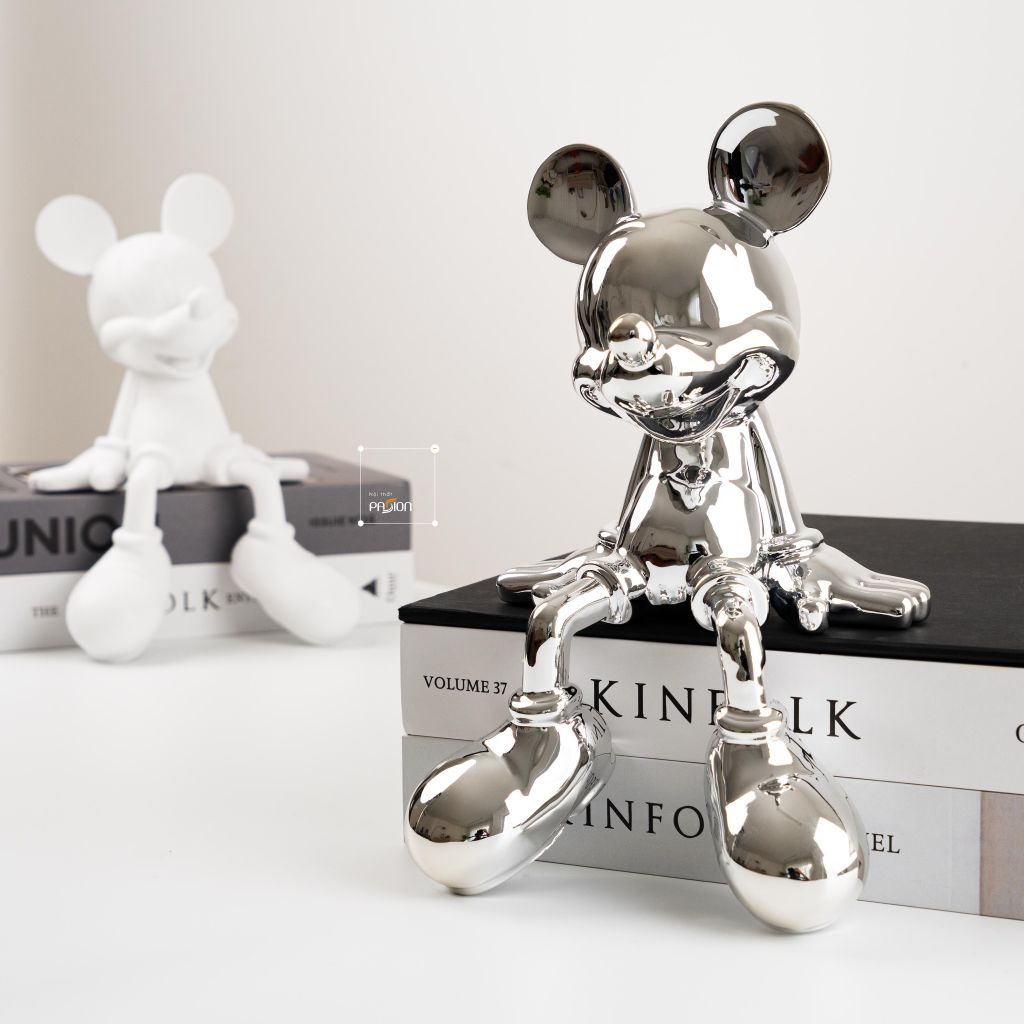 Tượng Decor Chuột Mickey Ngồi Thư Giãn Trang Trí