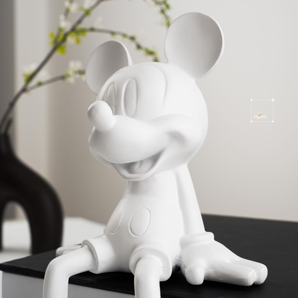 Tượng Decor Chuột Mickey Ngồi Thư Giãn Trang Trí