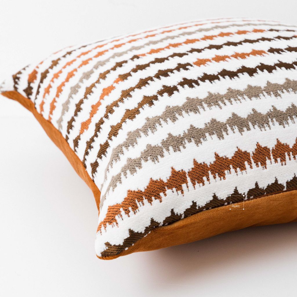 Vỏ Gối Tựa Lưng Jacquard Tông Nâu Sang Trọng
