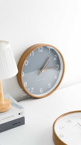 Đồng Hồ Treo Tường Gỗ Bắc Âu Kiểu Số Đơn Giản