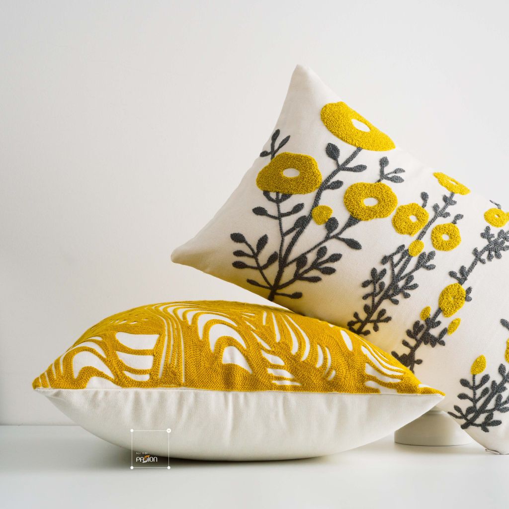 Vỏ Gối Tựa Lưng Sofa Linen Thêu Nổi Họa Tiết Hoa Vàng