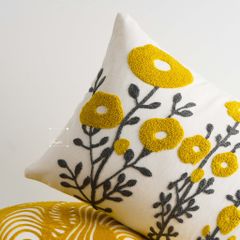 Vỏ Gối Tựa Lưng Sofa Linen Thêu Nổi Họa Tiết Hoa Vàng