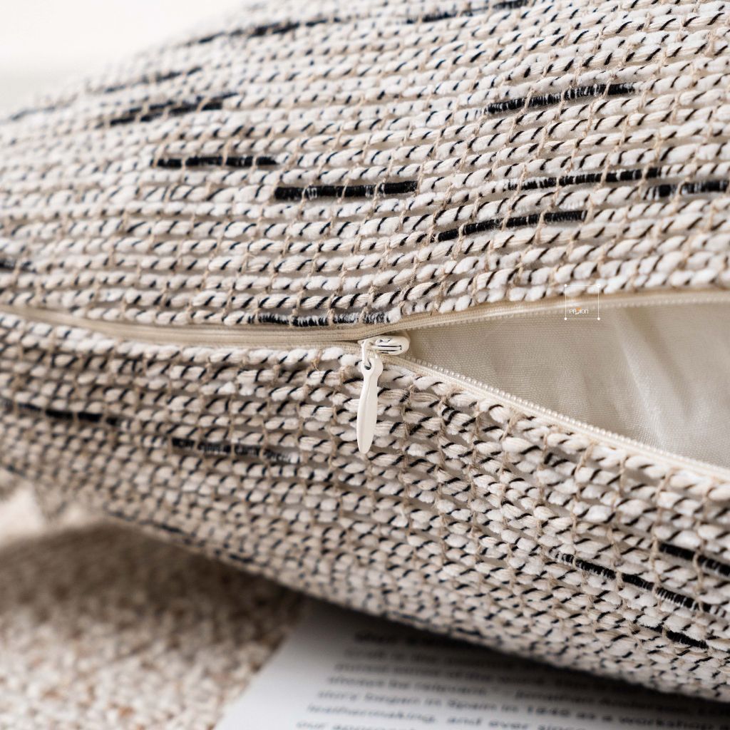 Vỏ Gối Tựa Lưng Sofa Cao Cấp Tông Nâu Tím Sang Trọng