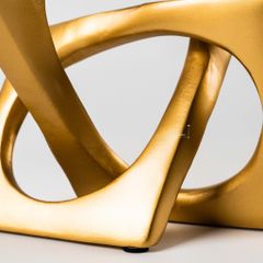 Tượng Decor Khối Vuông Đan Chéo Bày Trí Phòng Khách