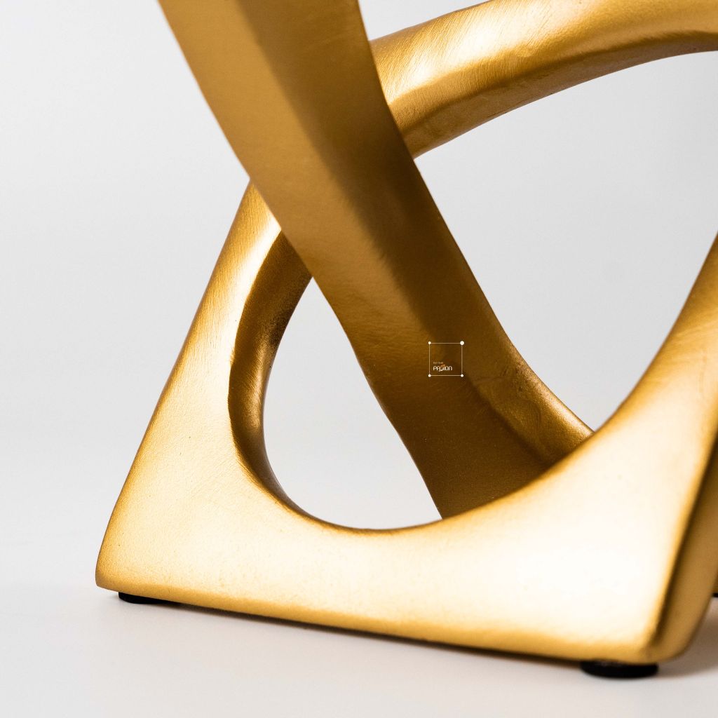 Tượng Decor Khối Vuông Đan Chéo Bày Trí Phòng Khách