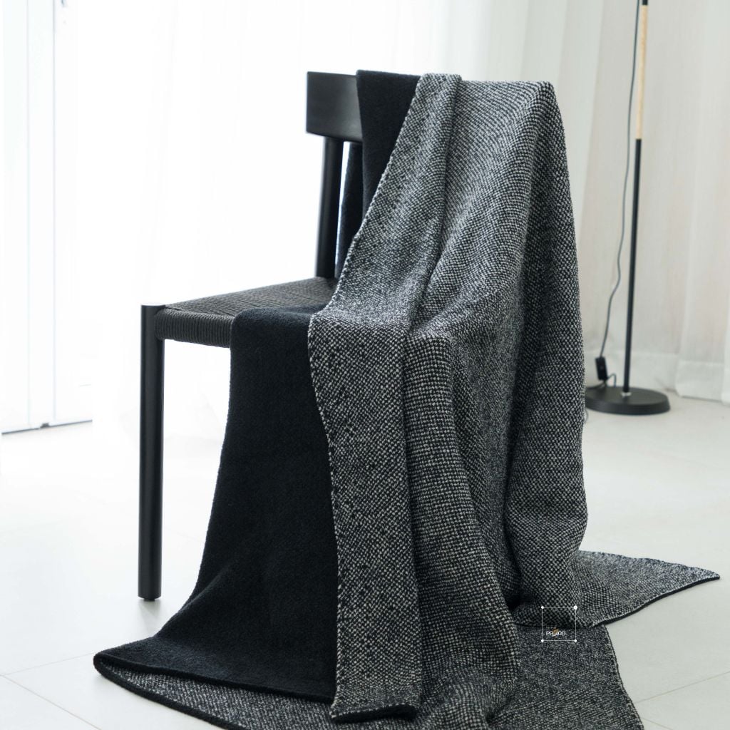 Chăn Len Dệt Kim Phủ Giường Decor Phong Cách Wabi Sabi Sang Trọng