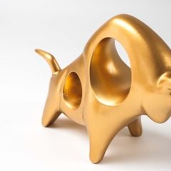 Tượng Bò Vàng Trang Trí Tủ Kệ Phòng Khách Hiện Đại