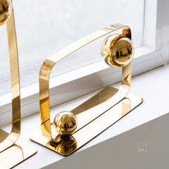 Set 2 Tượng Kim Loại Vàng Phối Bóng Tròn Decor Để Bàn