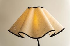 Đèn Bàn Gợn Sóng Hình Cánh Hoa Kiểu Ý