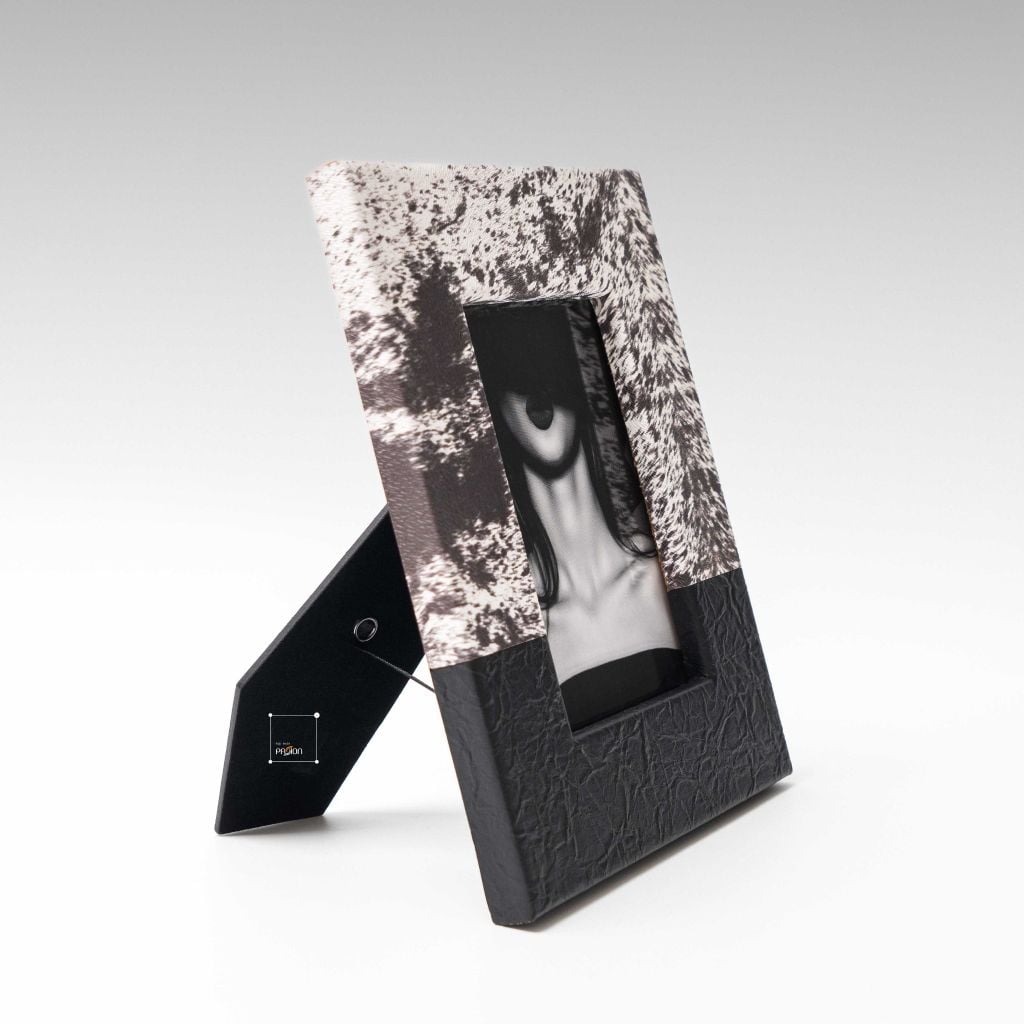 Khung Tranh Decor Để Bàn Phối Lông Thú Da PU