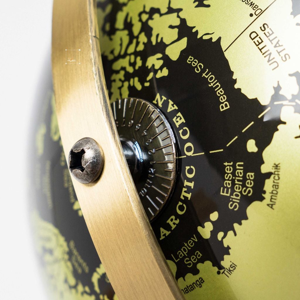 Tượng Decor Quả Địa Cầu Kim Loại Sang Trọng