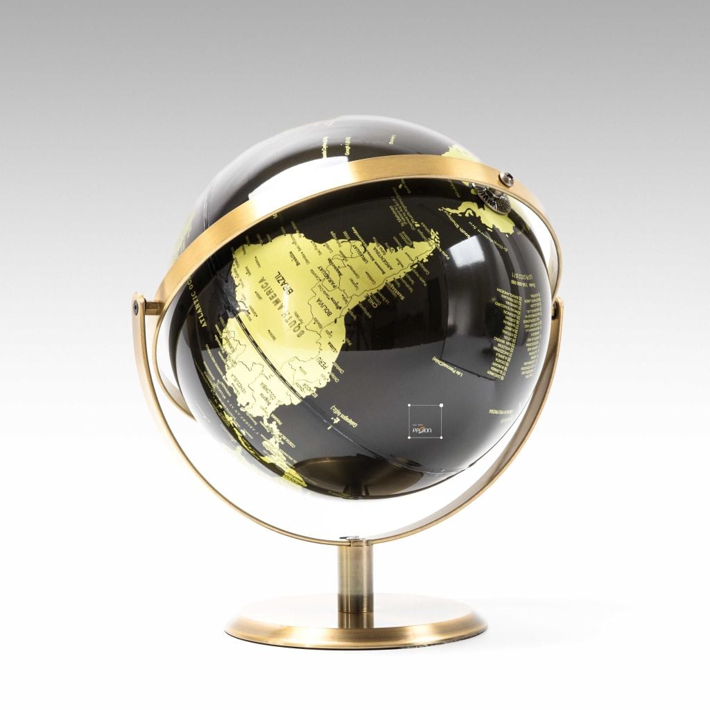 Tượng Decor Quả Địa Cầu Kim Loại Sang Trọng