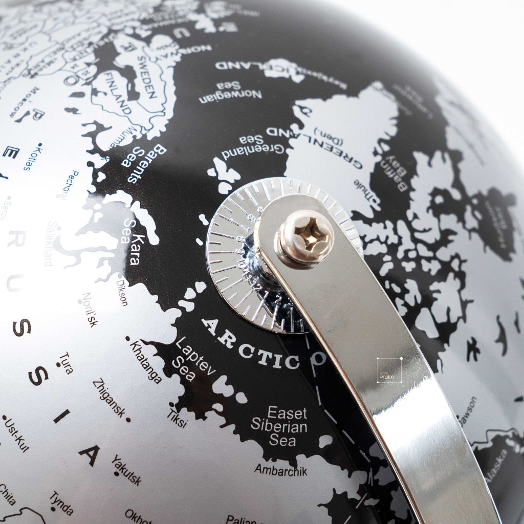 Tượng Decor Quả Địa Cầu Kim Loại Sang Trọng