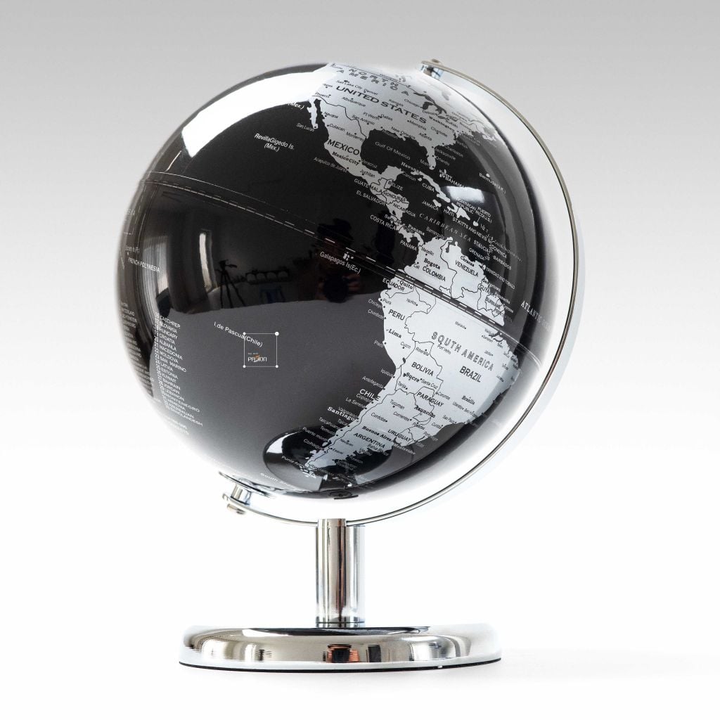 Tượng Decor Quả Địa Cầu Kim Loại Sang Trọng