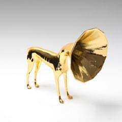 Tượng Trang Trí Hình Chó Trumpet Vàng Sang Trọng