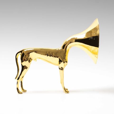 Tượng Trang Trí Hình Chó Trumpet Vàng Sang Trọng