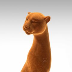 Tượng Báo Nâu Hình Đốm Nhung Ngồi Sang Trọng