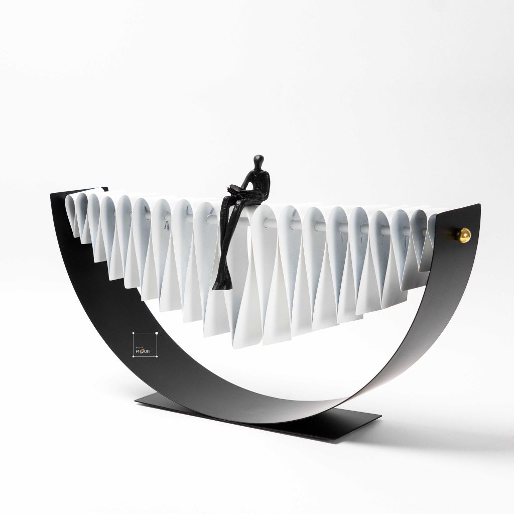 Tượng Trang Trí Kim Loại Hình Sóng Nhạc Người Ngồi Cô Đơn