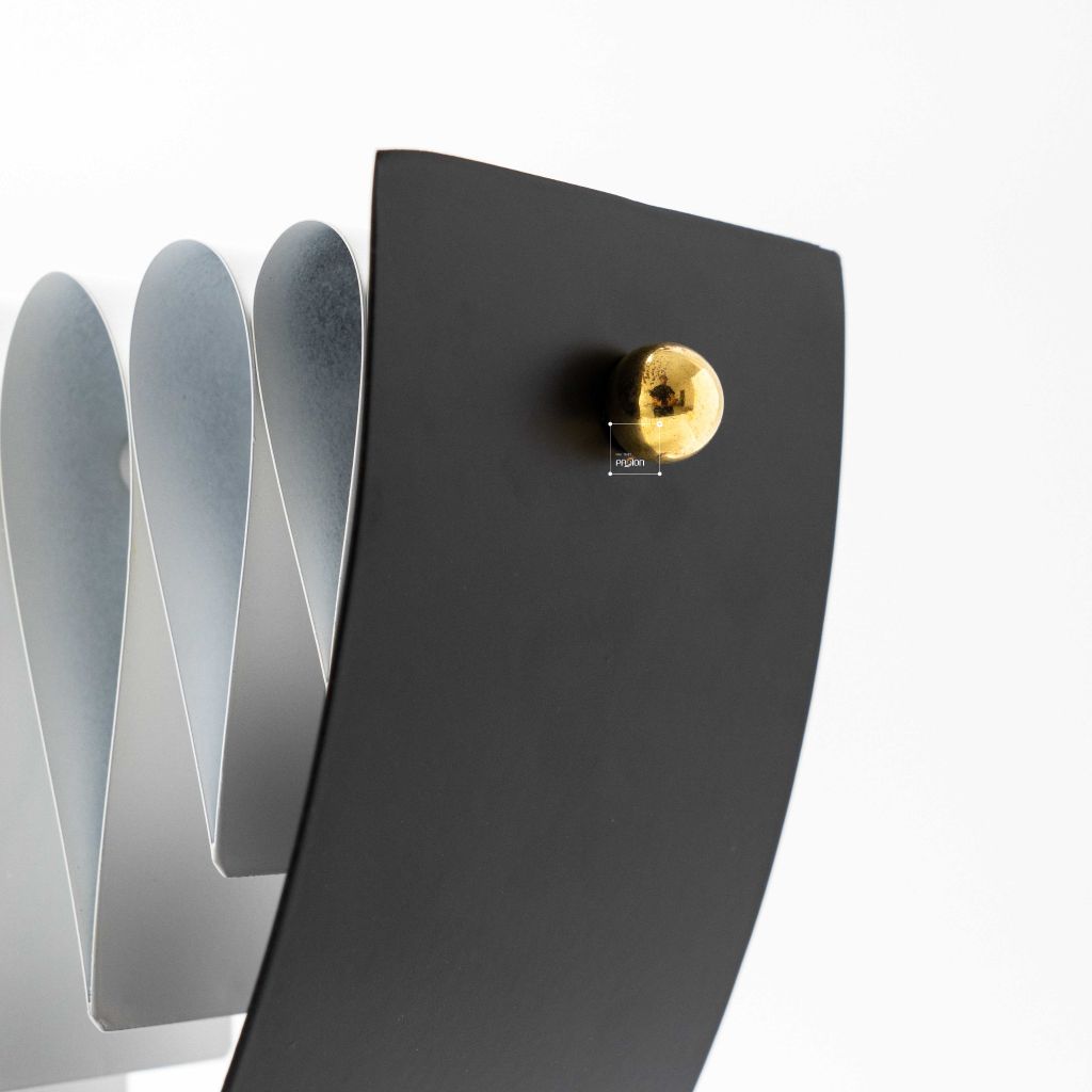 Tượng Trang Trí Kim Loại Hình Sóng Nhạc Người Ngồi Cô Đơn