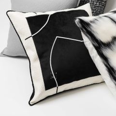 Vỏ Gối Tựa Lưng Sofa Retro Tông Đen Xám Kiểu Mỹ