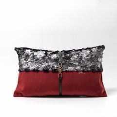 Vỏ Gối Tựa Lưng Cao Cấp Nhũ Vệt Sáng Tông Đen Đỏ Quyến Rũ