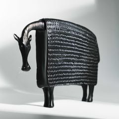 Tượng Decor Nghệ Thuật Tối Giản Hình Ngựa Mặc Áo Giáp