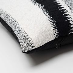 Vỏ Gối Tựa Lưng Sofa Trang Trí Đen Hình Học Dạ Nỉ