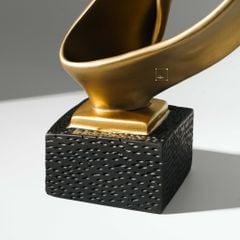 Tượng Decor Tủ Kệ Trang Trí Phòng Khách Hình Dãi Lụa