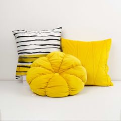 Set Gối Tựa Lưng Phối Khăn Phủ Sofa Tông Vàng 01