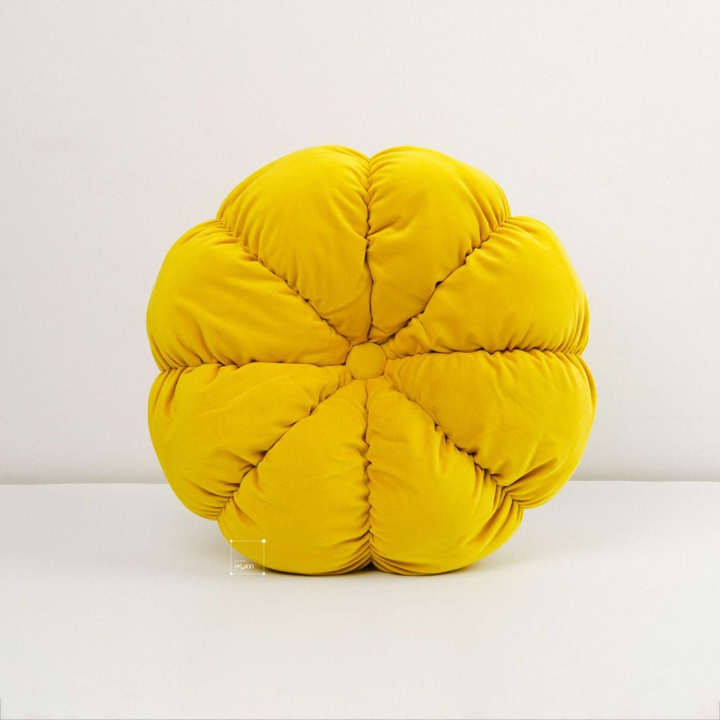 Set Gối Tựa Lưng Phối Khăn Phủ Sofa Tông Vàng 01