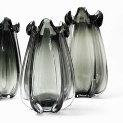 Bình Hoa Thủy Tinh Đúc Dày Miệng Cong Gợn Sóng