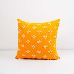 Set Gối Tựa Lưng Phối Khăn Phủ Sofa Tông Vàng 04