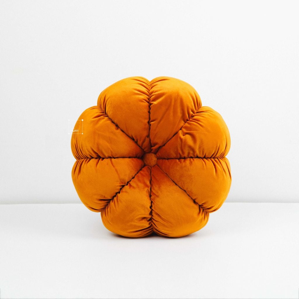 Set Gối Tựa Lưng Phối Khăn Phủ Sofa Tông Vàng 04