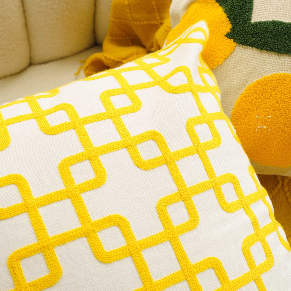 Set Gối Tựa Lưng Phối Khăn Phủ Sofa Tông Vàng 05