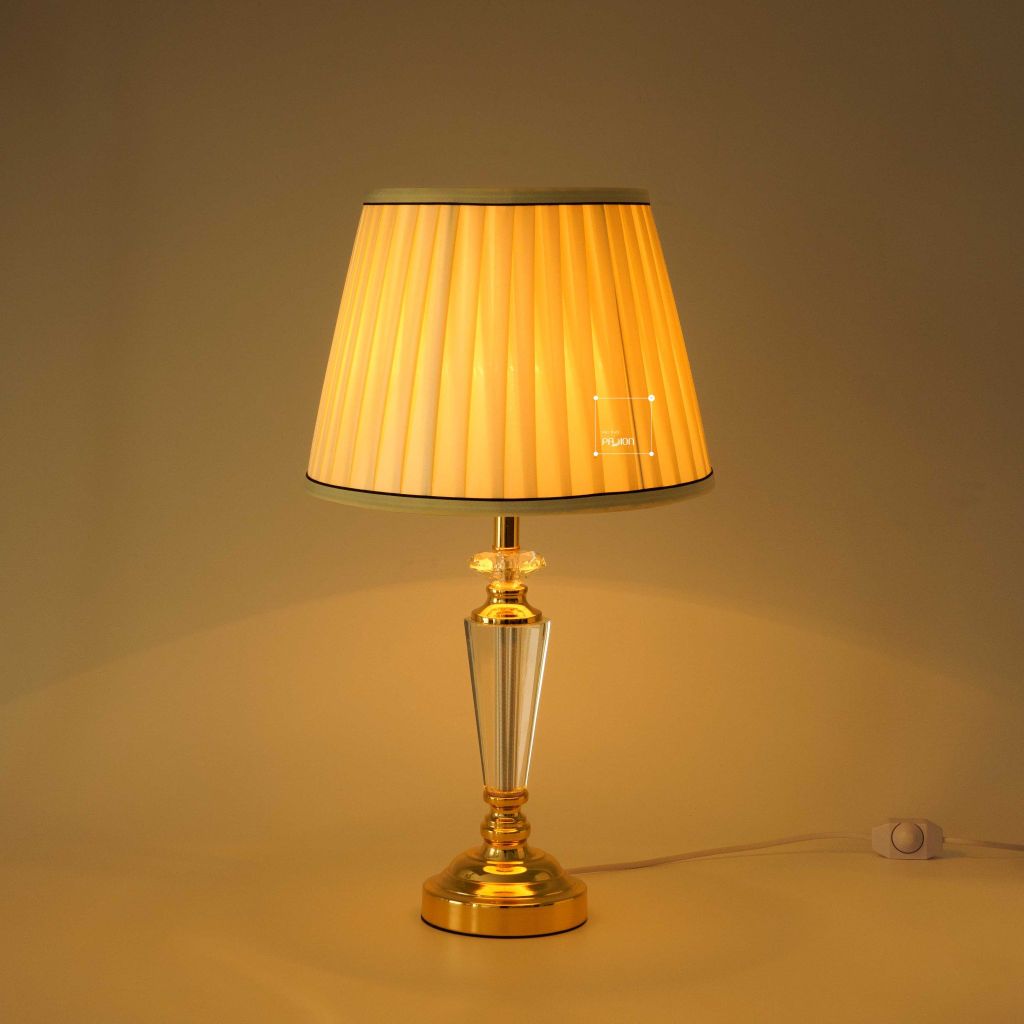 Đèn Bàn Pha Lê Trắng Để Bàn Phòng Ngủ Vintage
