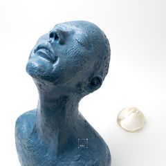 Tượng Điêu Khắc Bán Thân Giọt Nước Trang Trí