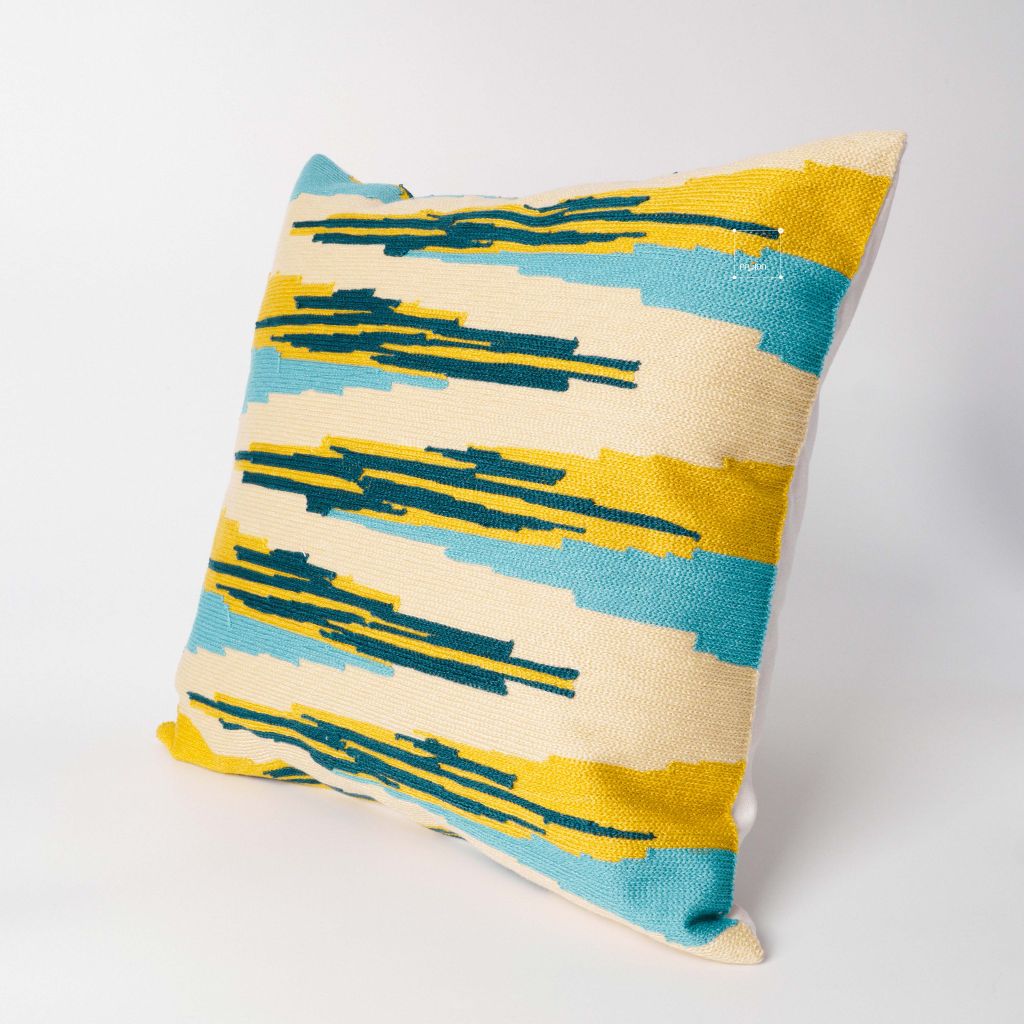 Vỏ Gối Tựa Lưng Thêu Nổi Họa Tiết Color Block Xanh Vàng