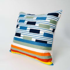 Vỏ Gối Tựa Lưng Thêu Nổi Họa Tiết Color Block Xanh Vàng