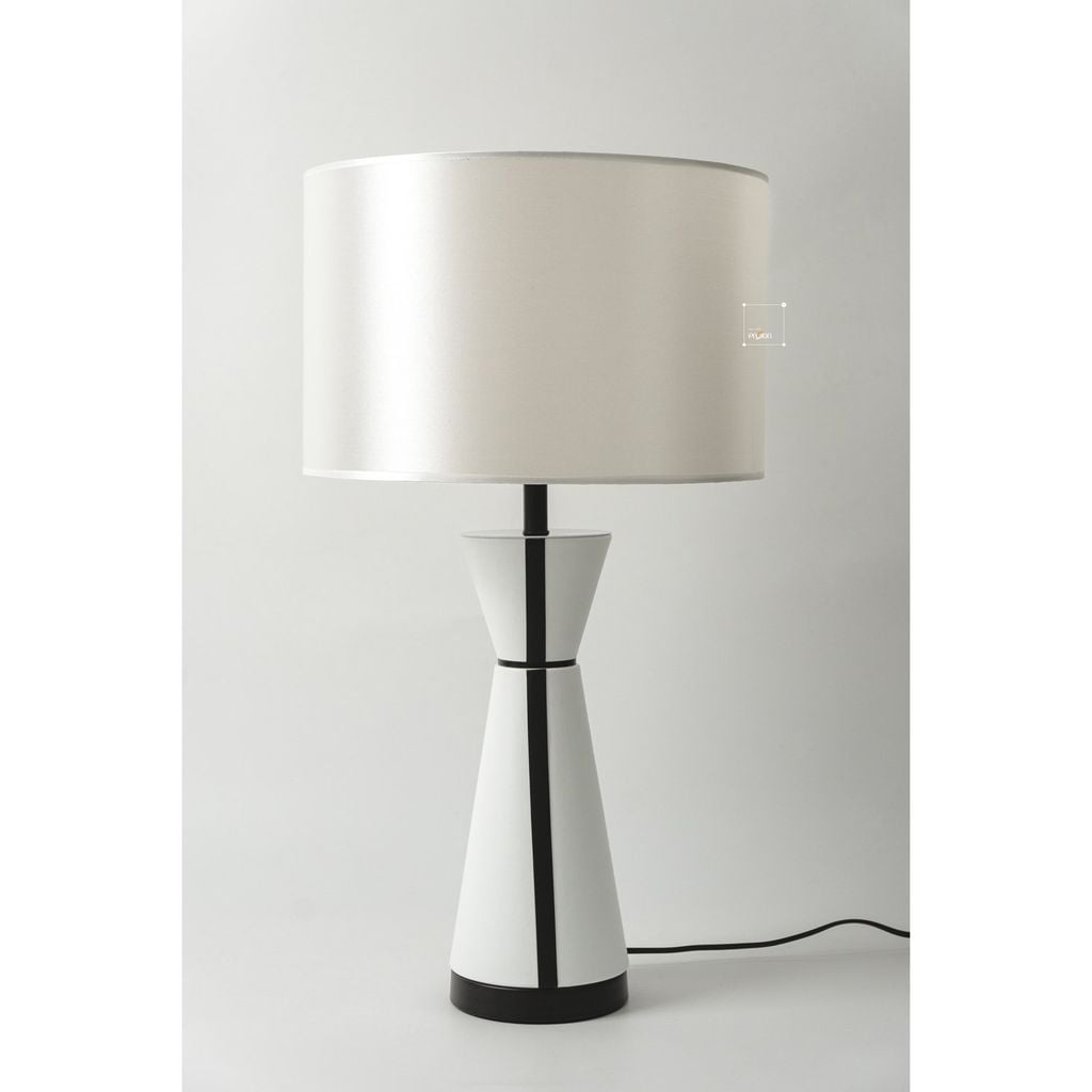 Đèn Bàn Phòng Ngủ Sang Trọng Trắng Queen