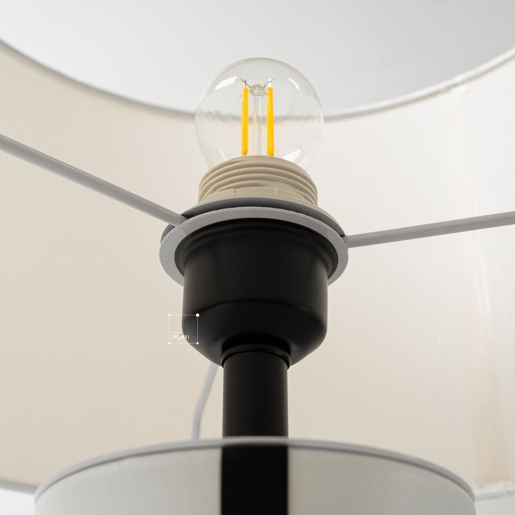 Đèn Bàn Phòng Ngủ Sang Trọng Trắng Queen