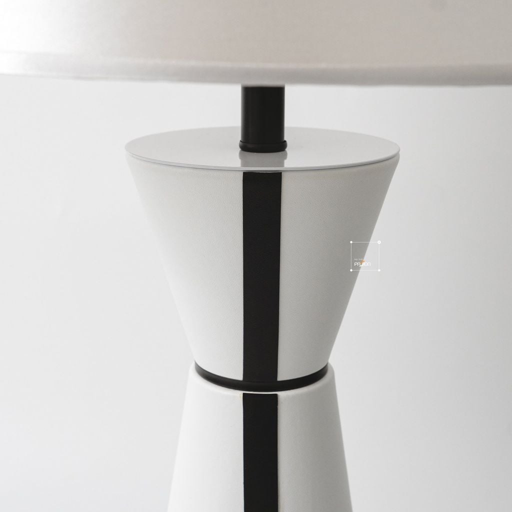 Đèn Bàn Phòng Ngủ Sang Trọng Trắng Queen