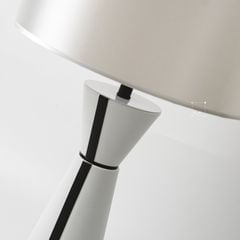 Đèn Bàn Phòng Ngủ Sang Trọng Trắng Queen