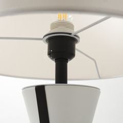 Đèn Bàn Phòng Ngủ Sang Trọng Trắng Queen