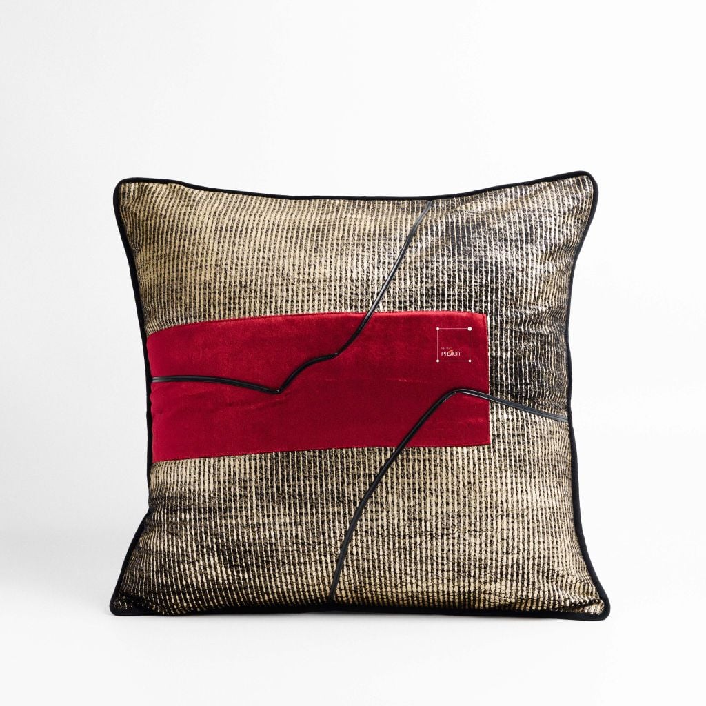 Vỏ Gối Tựa Lưng Trang Trí Tông Đen Cao Cấp