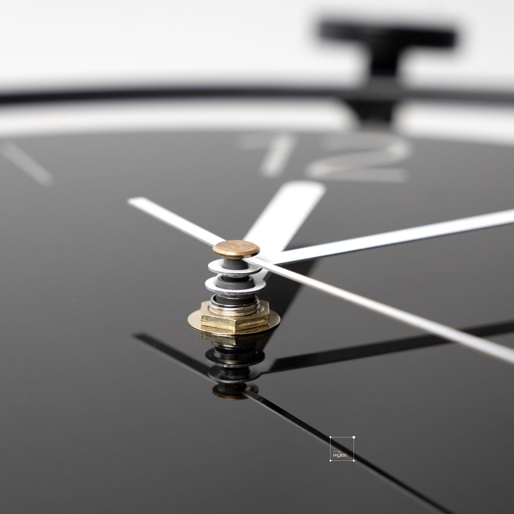 Đồng Hồ Treo Tường Tối Giản Minimalist Phối Vòng Kim Loại